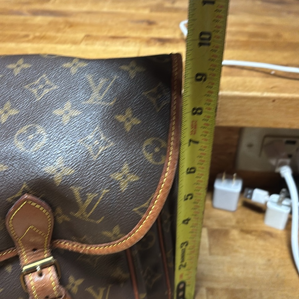 Louis Vuitton Monogram Canvas Messenger Bag in Brown and Tan - Picture 3 of 13